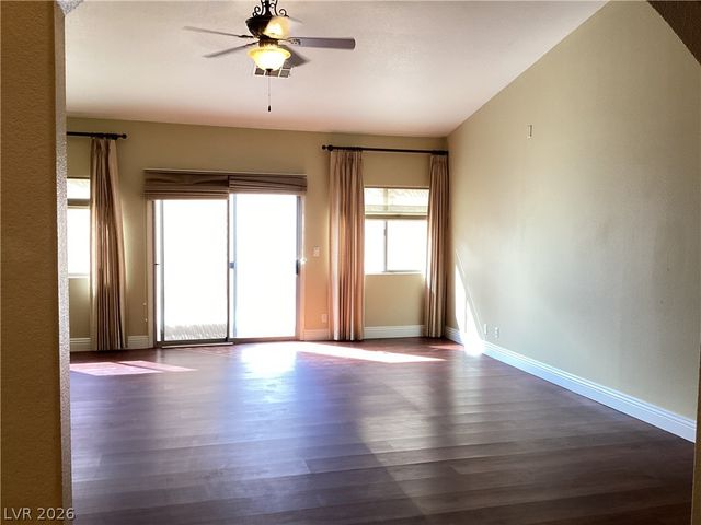 8305 Valley Stream Avenue, Las Vegas, NV 89131