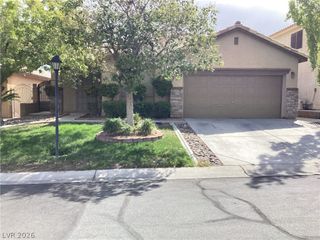 8305 Valley Stream Avenue, Las Vegas, NV 89131