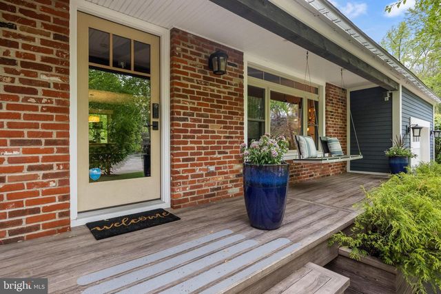 32 OAKWOOD DR, Medford, NJ 08055