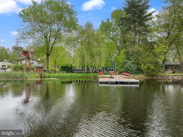 32 OAKWOOD DR, Medford, NJ 08055