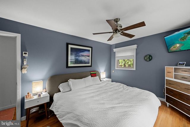 32 OAKWOOD DR, Medford, NJ 08055