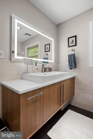 32 OAKWOOD DR, Medford, NJ 08055