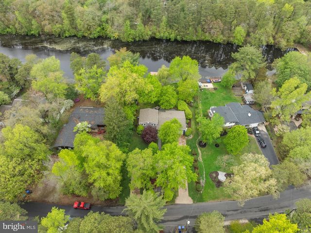 32 OAKWOOD DR, Medford, NJ 08055