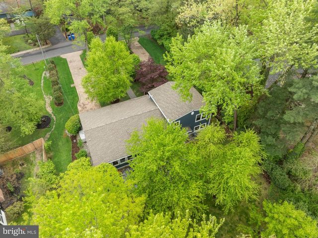 32 OAKWOOD DR, Medford, NJ 08055