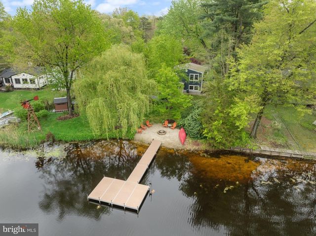 32 OAKWOOD DR, Medford, NJ 08055