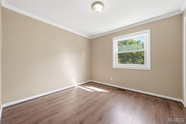 4970 Fernhill Drive, St Louis, MO 63128