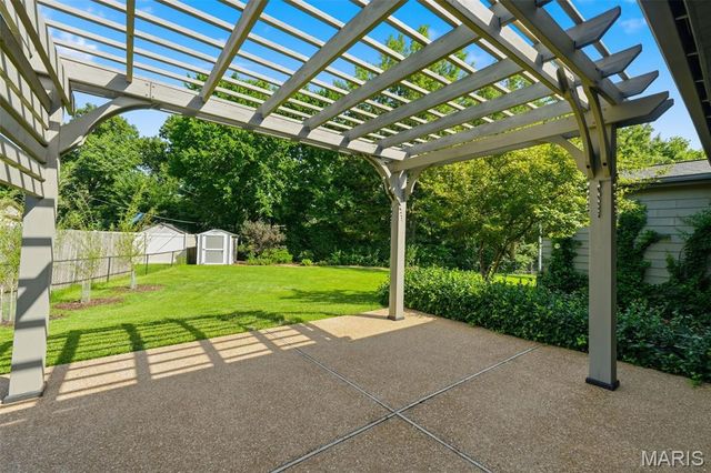 4970 Fernhill Drive, St Louis, MO 63128