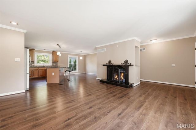 4970 Fernhill Drive, St Louis, MO 63128