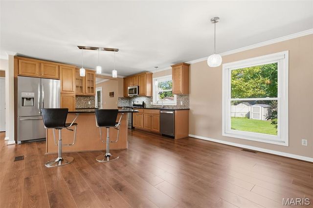 4970 Fernhill Drive, St Louis, MO 63128