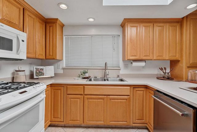 471 Marks Drive, Hollister, CA 95023