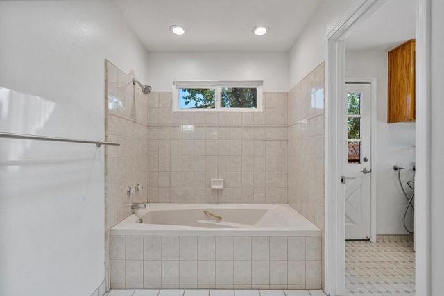 471 Marks Drive, Hollister, CA 95023