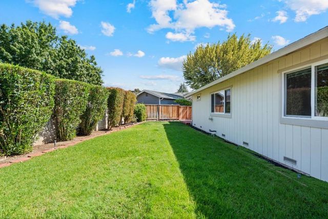 471 Marks Drive, Hollister, CA 95023