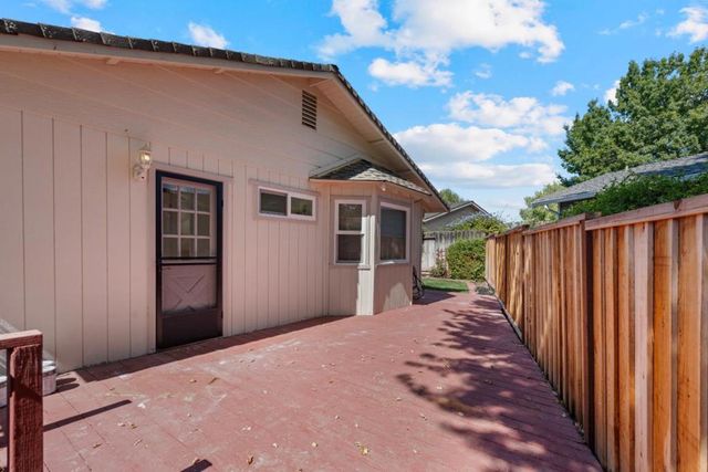 471 Marks Drive, Hollister, CA 95023