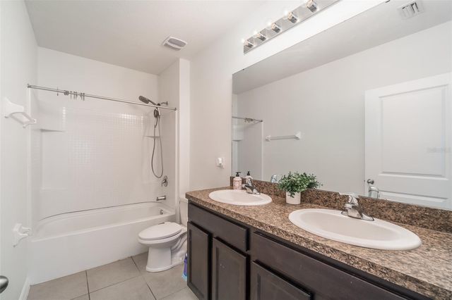 210 CINNAMON BARK PLACE, Valrico, FL 33594