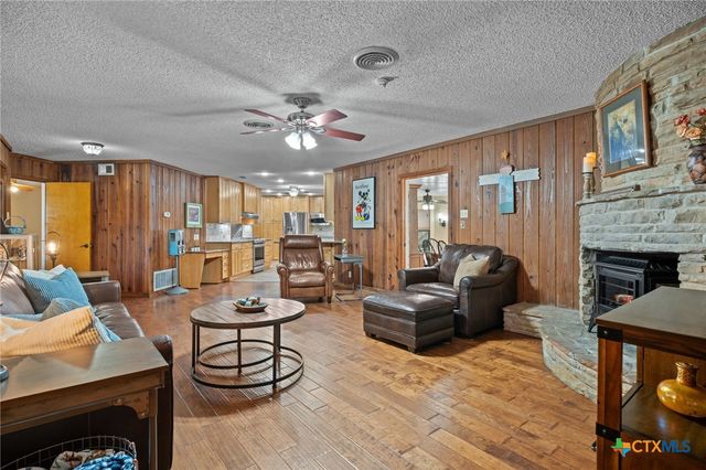 102 Zornia Drive, San Antonio, TX 78213