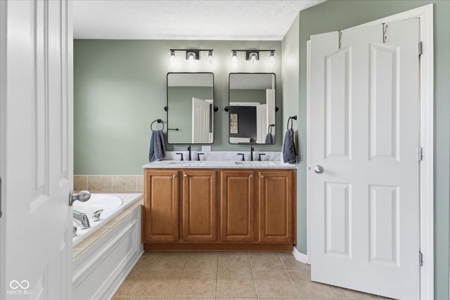 11817 Harvard, Carmel, IN 46032
