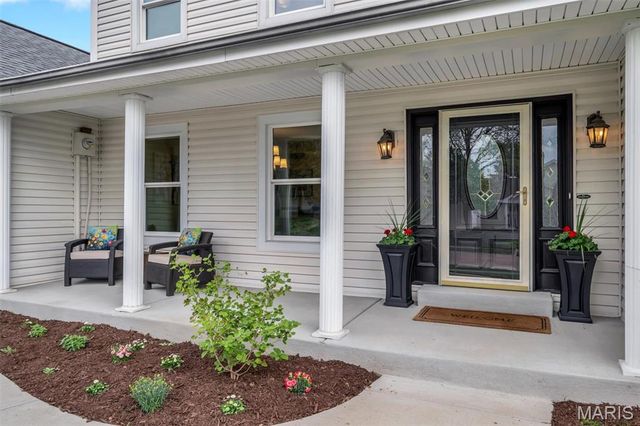 1952 Farm Valley Drive, Chesterfield, MO 63017