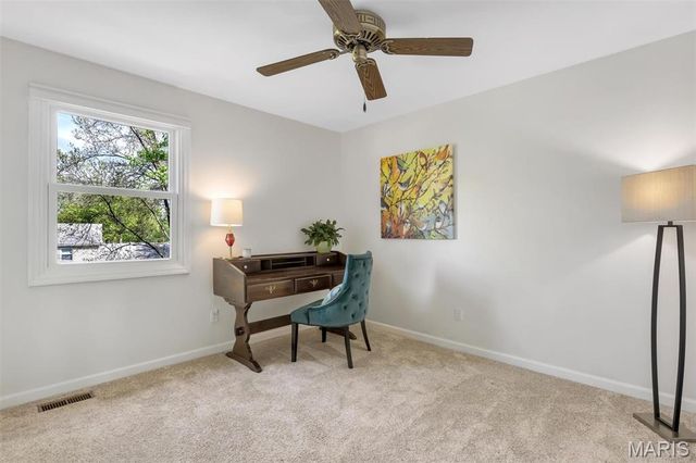 1952 Farm Valley Drive, Chesterfield, MO 63017