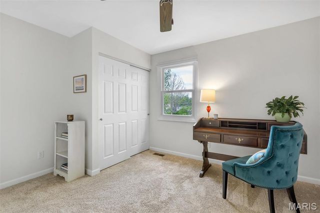 1952 Farm Valley Drive, Chesterfield, MO 63017