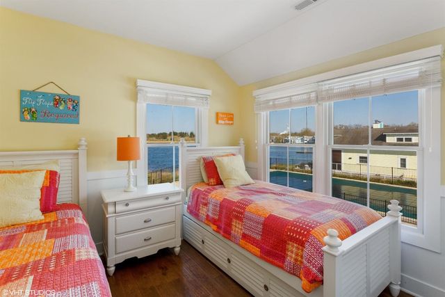 212 Beachwalk Lane, Michigan City, IN 46360