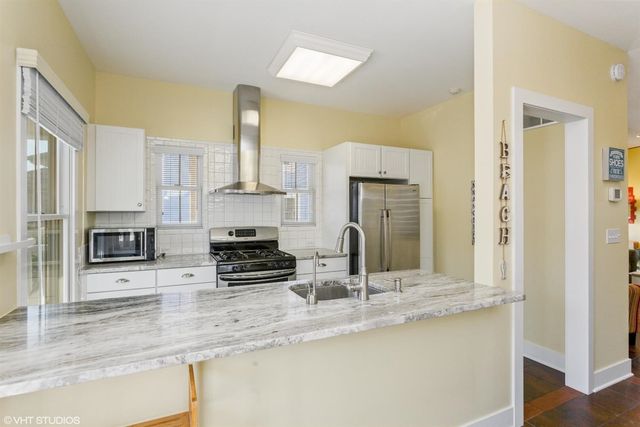 212 Beachwalk Lane, Michigan City, IN 46360