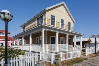 212 Beachwalk Lane, Michigan City, IN 46360