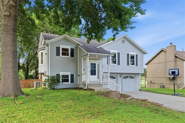 1104 Park Drive, Greenwood, MO 64034