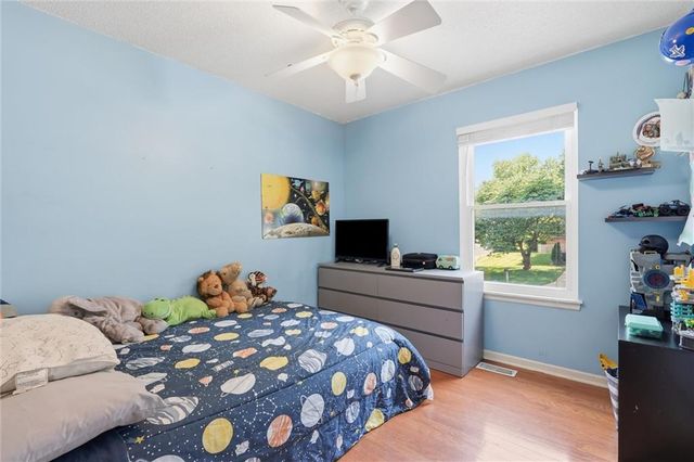 1104 Park Drive, Greenwood, MO 64034