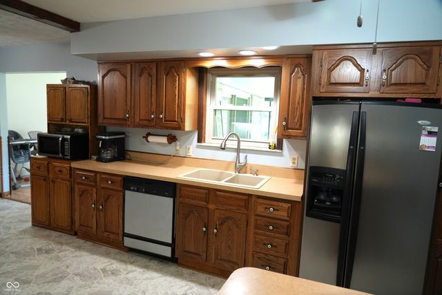 10420 Bradford Road, Avon, IN 46123