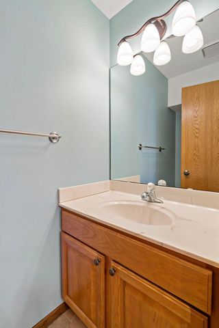 7570 15th Street Lane N, Oakdale, MN 55128