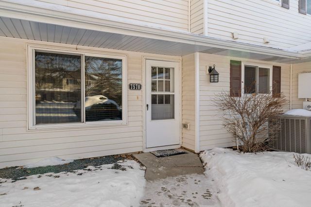 7570 15th Street Lane N, Oakdale, MN 55128