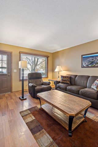 7570 15th Street Lane N, Oakdale, MN 55128