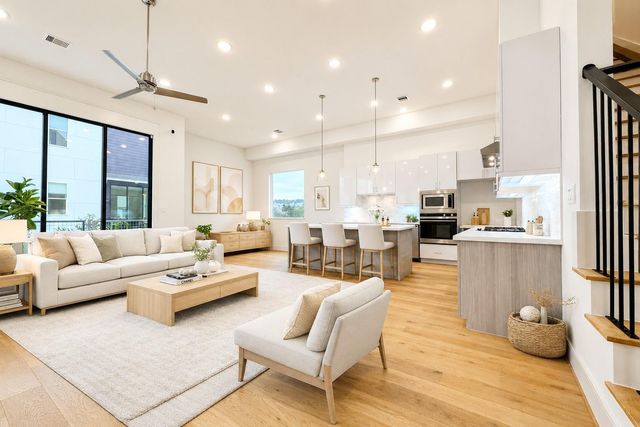 9807 Hope Harbor Lane, Houston, TX 77080