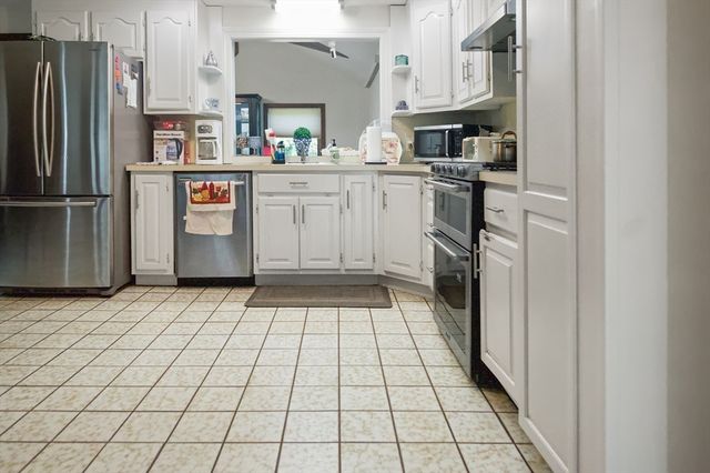 115 Hancock St, Abington, MA 02351