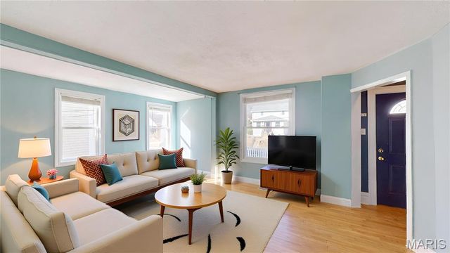 3316 Commonwealth Avenue, St Louis, MO 63143