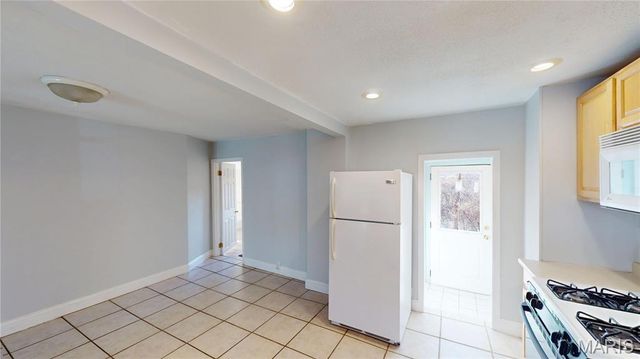 3316 Commonwealth Avenue, St Louis, MO 63143