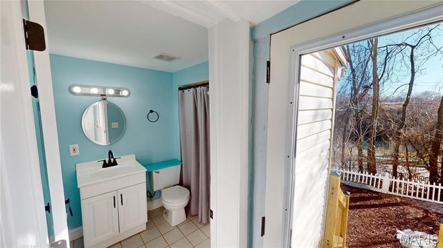 3316 Commonwealth Avenue, St Louis, MO 63143