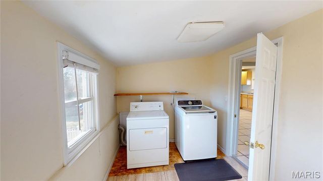 3316 Commonwealth Avenue, St Louis, MO 63143