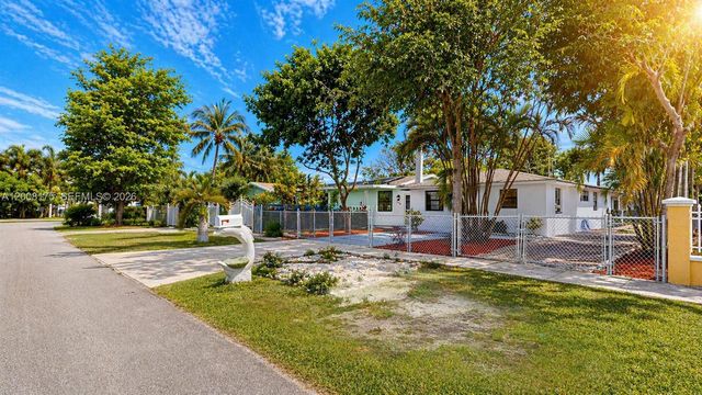 578 SW 2nd Street, Florida City, FL 33034