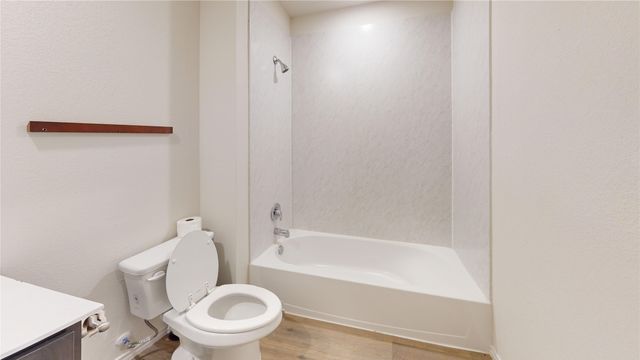 3941 Oak Creek Circle, Denison, TX 75020