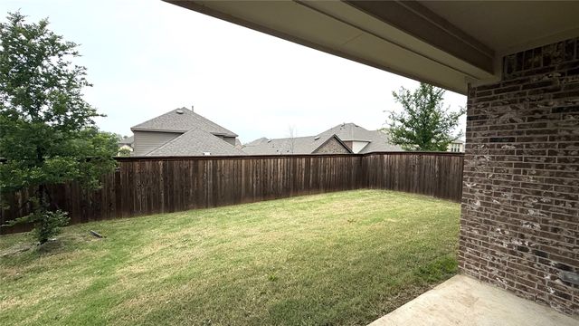 3941 Oak Creek Circle, Denison, TX 75020
