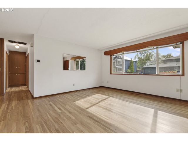 7211 N OLIN Ave, Portland, OR 97203