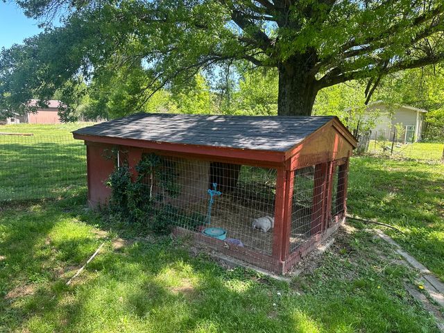 17376 Garrett Road, Johnston City, IL 62951