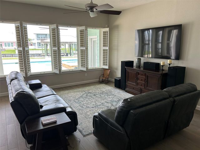 5313 Allen Cay Drive, Texas City, TX 77590