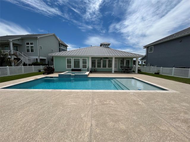 5313 Allen Cay Drive, Texas City, TX 77590