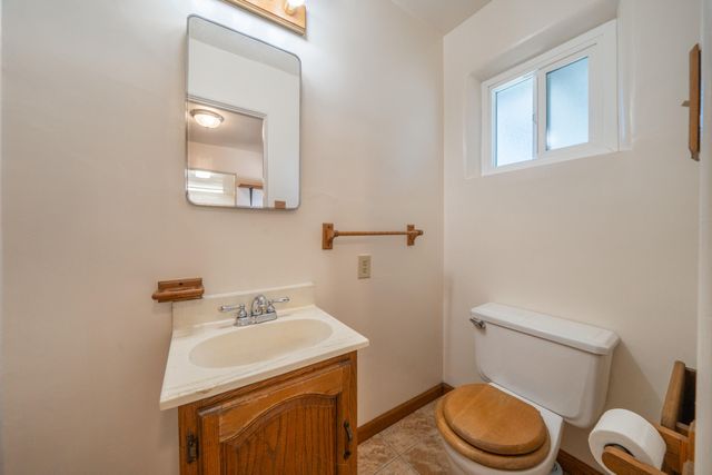 77 WILSHIRE Drive, Redding, CA 96002