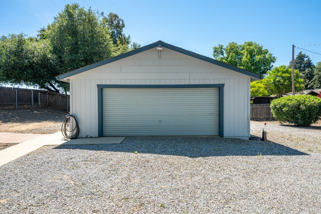 77 WILSHIRE Drive, Redding, CA 96002