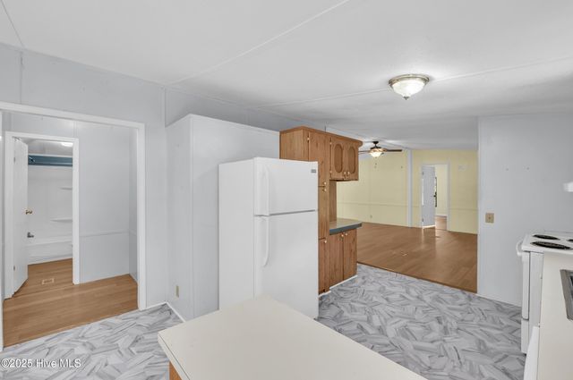 2092 John Henry Store Road, Currie, NC 28435