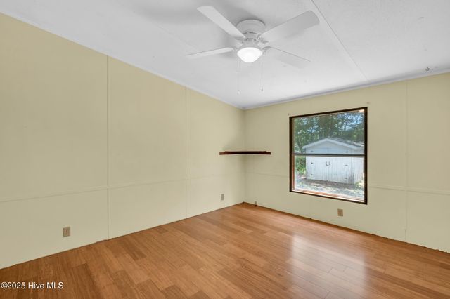 2092 John Henry Store Road, Currie, NC 28435