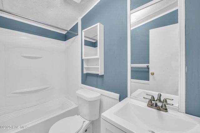 2092 John Henry Store Road, Currie, NC 28435